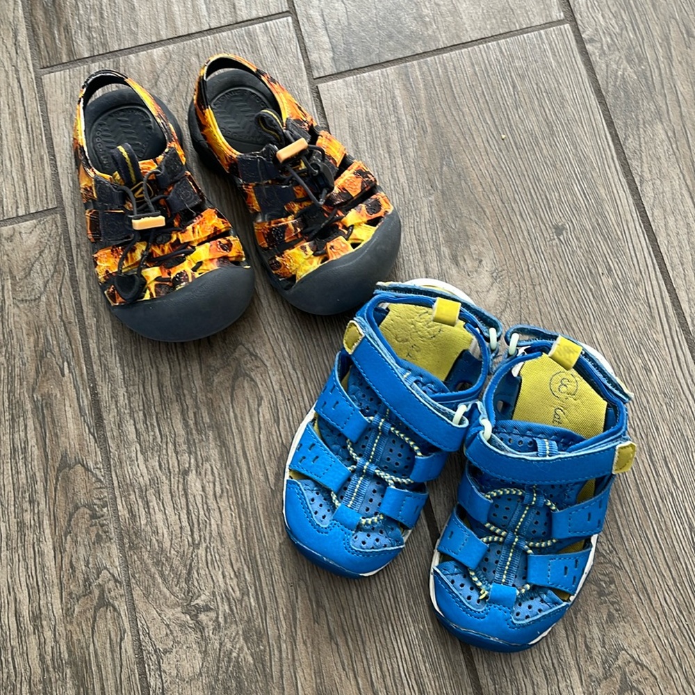 kiddo water shoes!